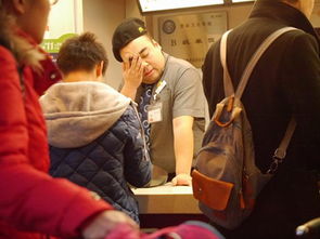 春運守護(hù)者 車站快餐店里的溫暖堅守